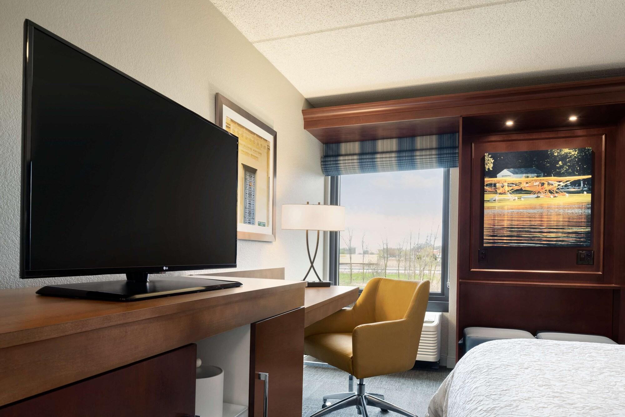 Hampton Inn Appleton-Fox River Mall Area Extérieur photo