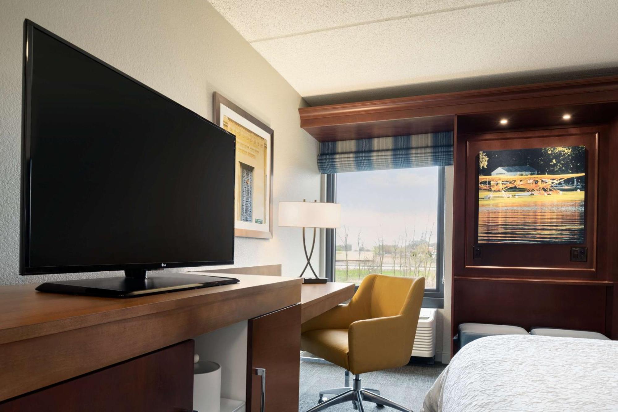 Hampton Inn Appleton-Fox River Mall Area Extérieur photo
